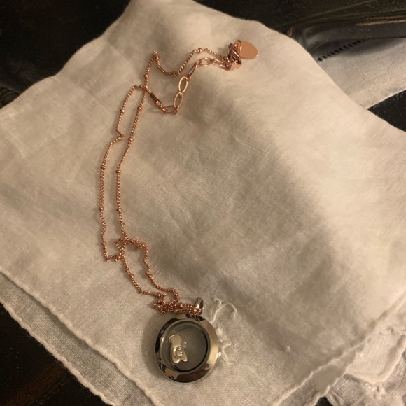 Origami Owl ballet necklace. Pointe shoes . 16” rose gold chain . - Picture 4 of 4